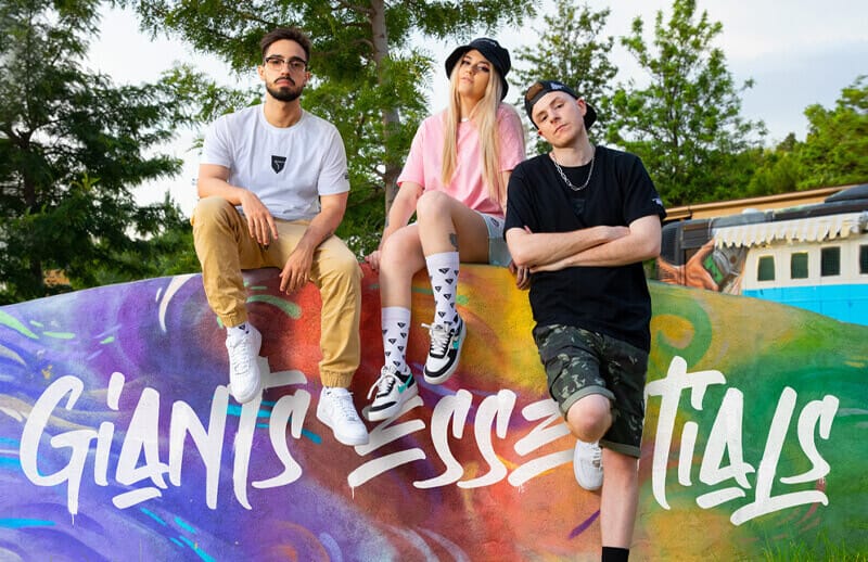 Giants ESSENTIALS: new clothing collection