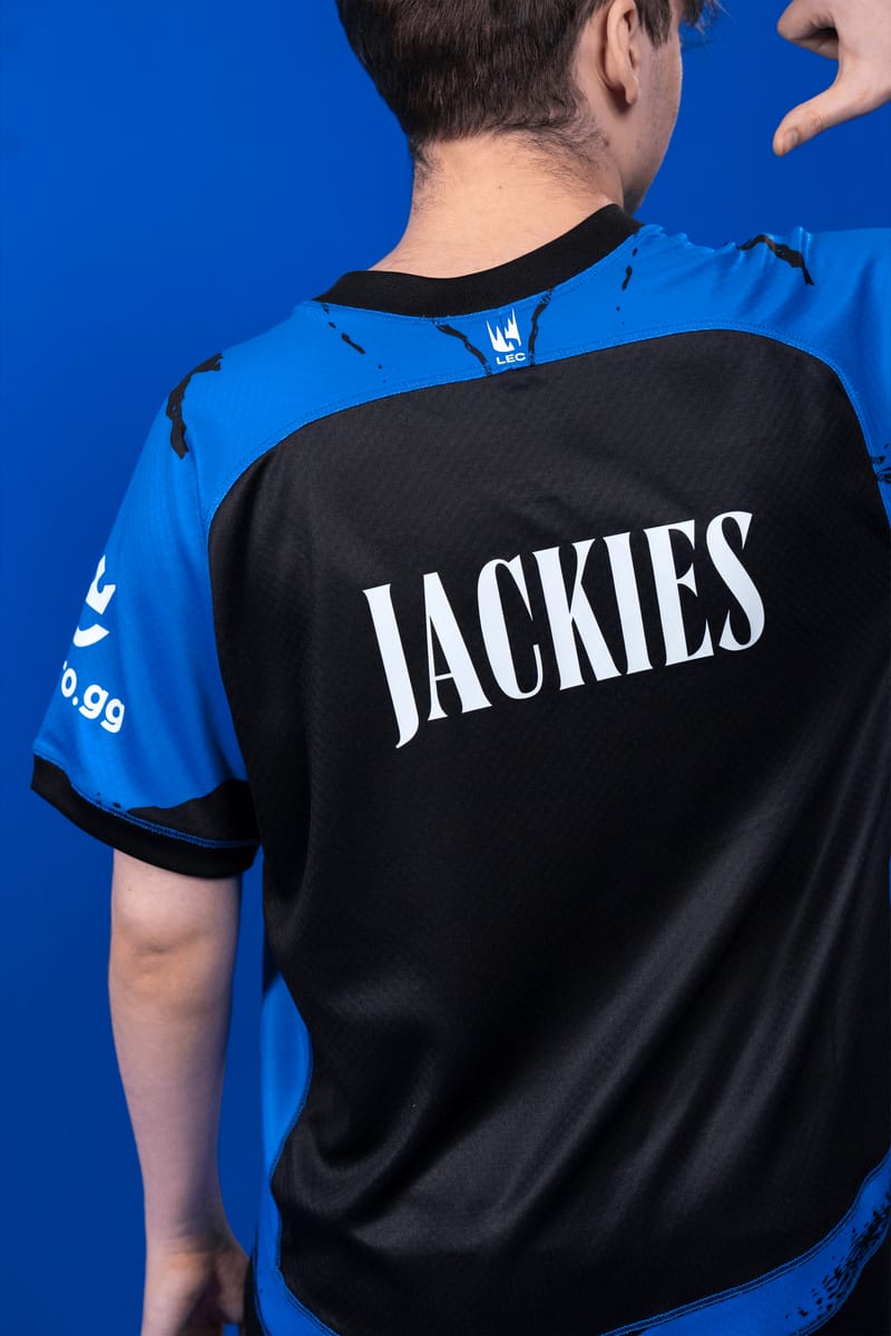 Alternate product view of the official GIANTX 2025 Pro Jersey from the GIANTX store