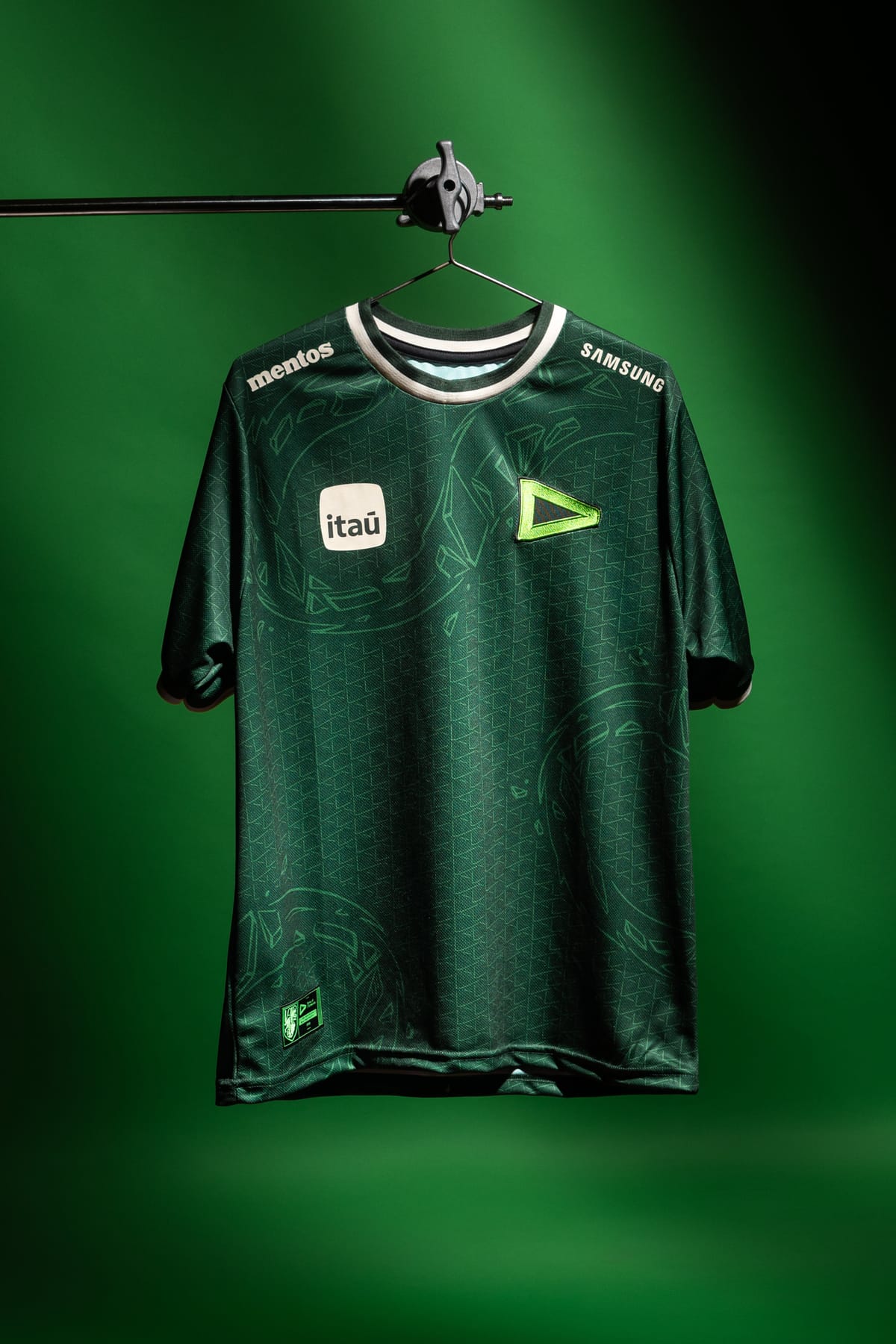LOUD 2024 Official Jersey: Brazilian VCT and CBLOL Kit
